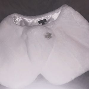 Tahari Fur Faux cape